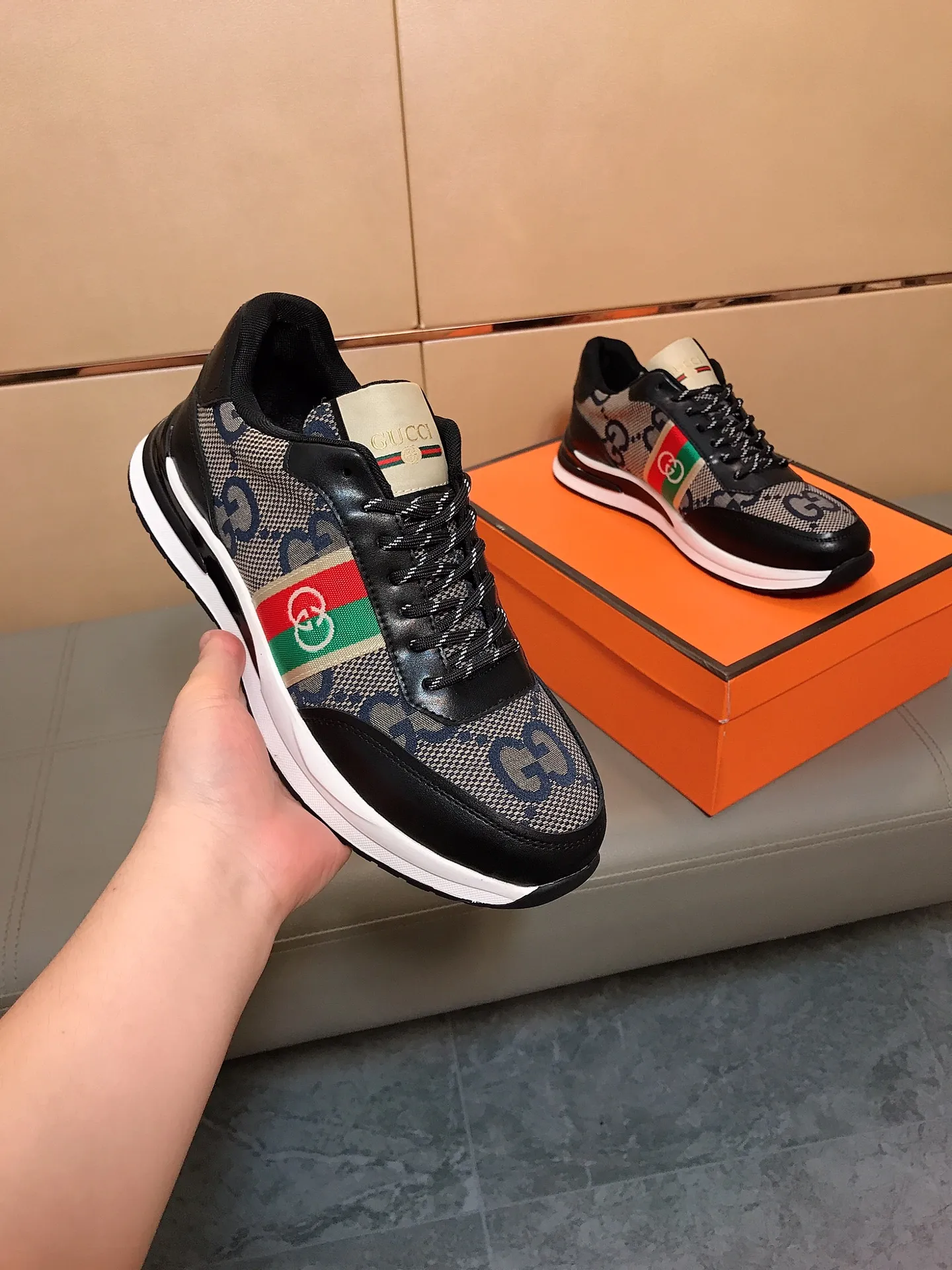 Factory price 400 👟👟💥[GUCCI] Gucci men’s casual shoes are absolutely popular 🔥The ultimate matching item for trendy men! Irresistible charm of super texture, the main recommendation, the upper is made of high-quality cowhide + brand printed fabric, sheepskin lining + feet, wear-resistant rubber sole, noble and elegant! Extremely comfortable🎁🎁You can be as handsome as you want💪 Size: 38-44!